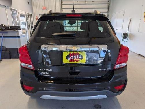 Mosaic Black Metallic 2019 Chevrolet Trax Premier