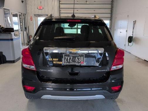 Mosaic Black Metallic 2019 Chevrolet Trax Premier