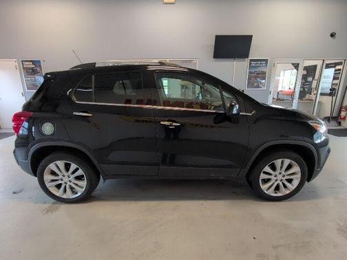 Mosaic Black Metallic 2019 Chevrolet Trax Premier