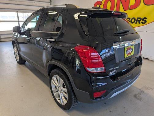 Mosaic Black Metallic 2019 Chevrolet Trax Premier