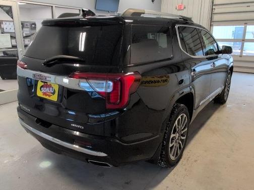 2021 GMC Acadia Denali