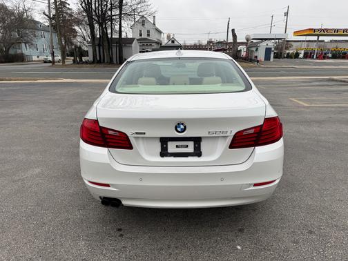 2014 BMW 528 i xDrive