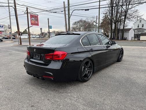 2017 BMW 330 i