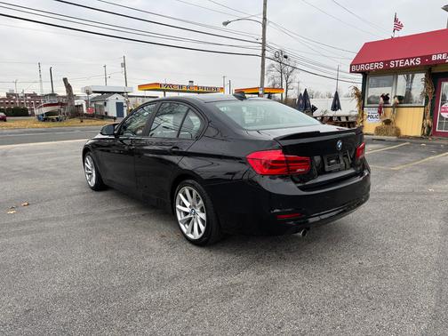 2018 BMW 320 320i