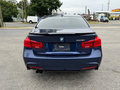 2016 BMW 328 i