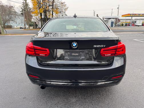 2018 BMW 320 i