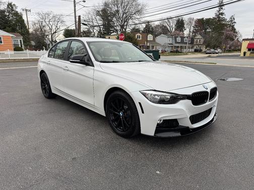 White 2016 BMW 320 i