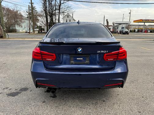 2017 BMW 330 i