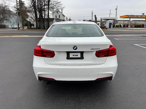 2018 BMW 320 i