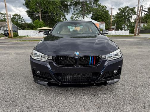 2017 BMW 330 i xDrive