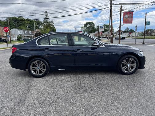 2017 BMW 330 i xDrive