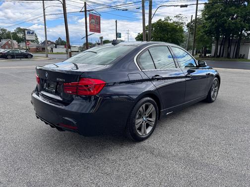 2017 BMW 330 i xDrive