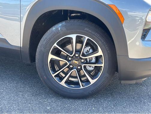 Sterling Gray Metallic 2026 Chevrolet Trailblazer LT
