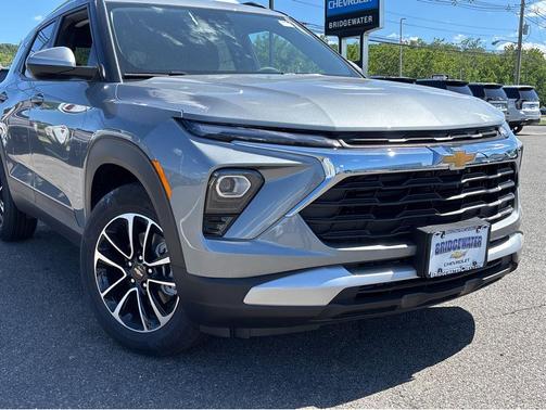 Sterling Gray Metallic 2026 Chevrolet Trailblazer LT