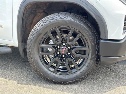 Summit White 2023 GMC Sierra 1500 Elevation