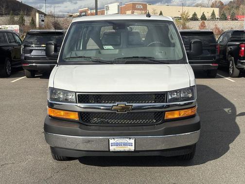 2025 Chevrolet Express 2500 RWD 2500 Regular Wheelbase WT