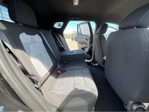 Mosaic Black Metallic 2026 Chevrolet Trax FWD 1RS