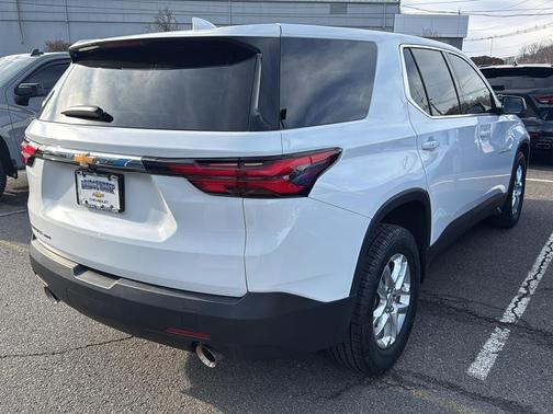 Summit White 2023 Chevrolet Traverse LS