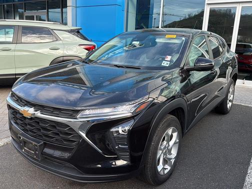 Mosaic Black Metallic 2024 Chevrolet Trax LS