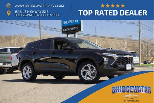 Mosaic Black Metallic 2024 Chevrolet Trax LS