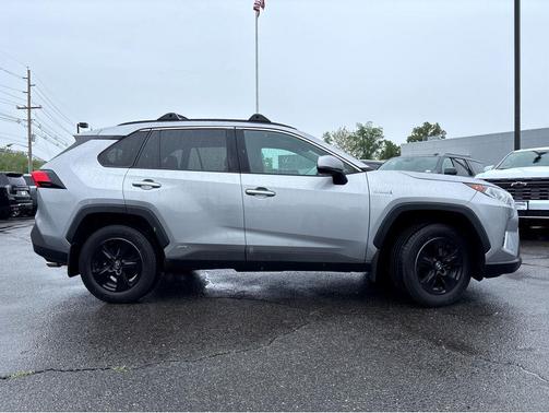 Silver Sky Metallic 2020 Toyota RAV4 Hybrid XLE