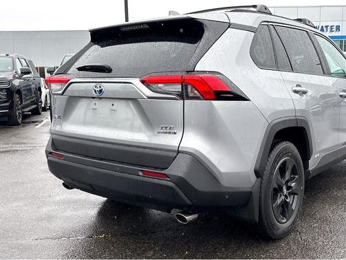 Silver Sky Metallic 2020 Toyota RAV4 Hybrid XLE