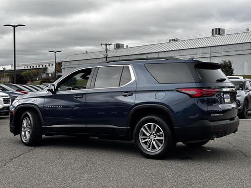 2022 Chevrolet Traverse LT Cloth
