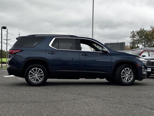 2022 Chevrolet Traverse LT Cloth