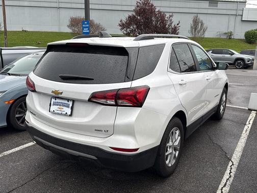 Iridescent Pearl Tricoat 2023 Chevrolet Equinox 1LT
