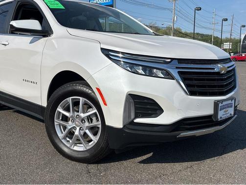 Iridescent Pearl Tricoat 2023 Chevrolet Equinox 1LT