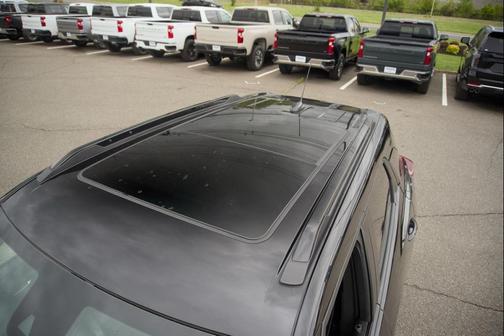 Mosaic Black Metallic 2023 Chevrolet Trailblazer RS