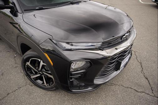 Mosaic Black Metallic 2023 Chevrolet Trailblazer RS