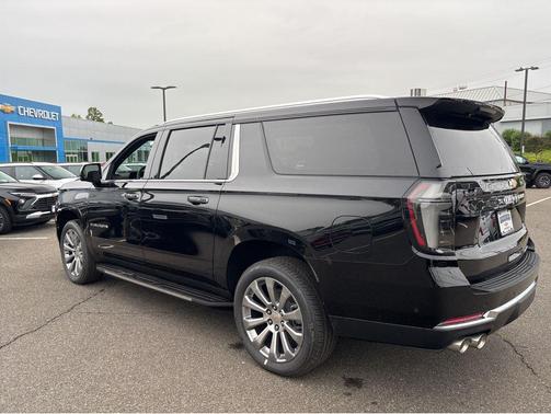 2025 Chevrolet Suburban Premier