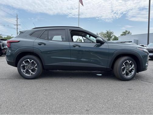 Cypress Gray 2026 Chevrolet Trax LT
