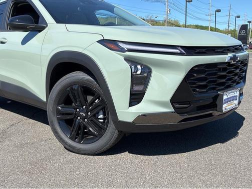 Cacti Green 2026 Chevrolet Trax FWD ACTIV