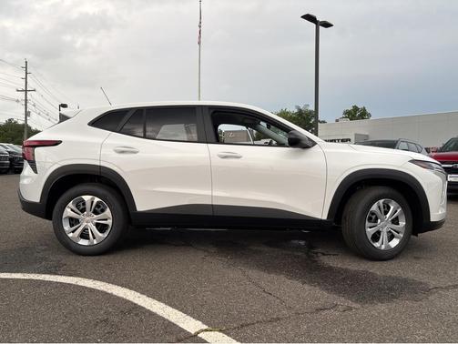 Summit White 2026 Chevrolet Trax LS