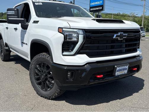 Summit White 2026 Chevrolet Silverado 3500 LT