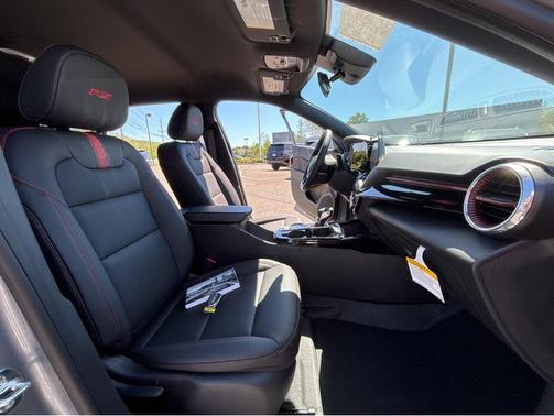 Sterling Gray Metallic 2026 Chevrolet Trax FWD 2RS