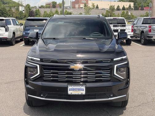 2025 Chevrolet Suburban 4WD High Country