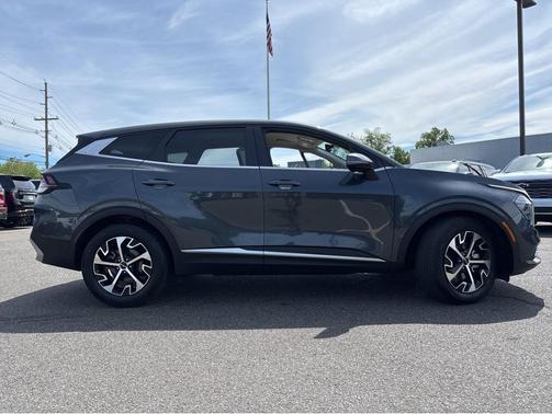 Gravity Gray 2024 Kia Sportage EX