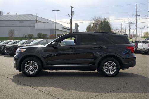 AGATE BLACK METALLIC 2020 Ford Explorer XLT