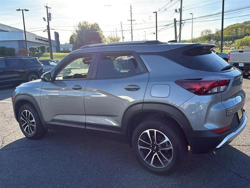 Sterling Gray Metallic 2026 Chevrolet Trailblazer LT