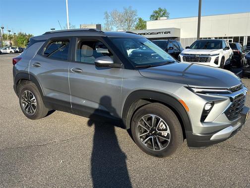 Sterling Gray Metallic 2026 Chevrolet Trailblazer LT