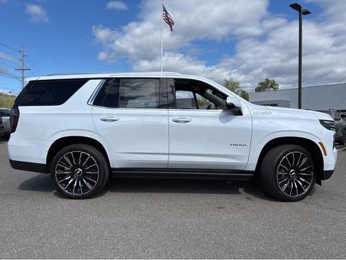 Polar White Tricoat 2026 Chevrolet Tahoe 4WD High Country