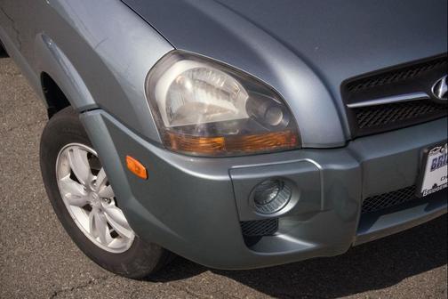 Alpine Frost Metallic 2009 Hyundai TUCSON GLS