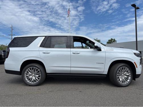 Polar White Tricoat 2026 Chevrolet Tahoe 4WD High Country