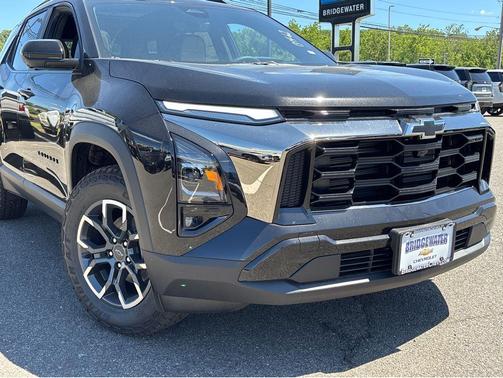 Mosaic Black Metallic 2026 Chevrolet Equinox AWD ACTIV