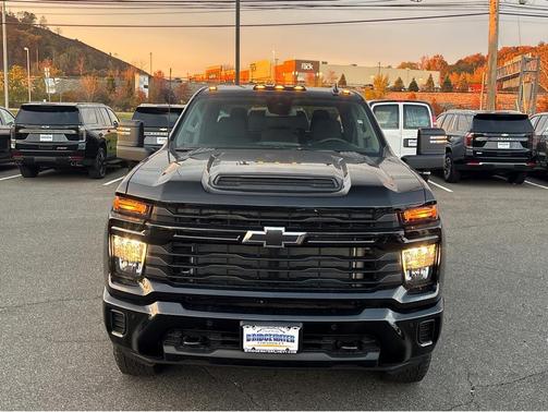 2026 Chevrolet Silverado 2500 Custom