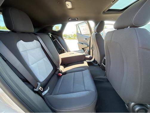 White Sands 2026 Chevrolet Trax FWD 1RS