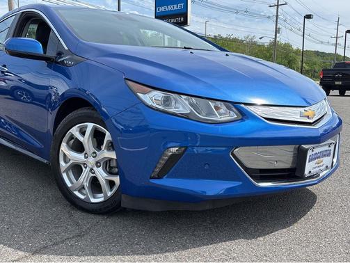 Kinetic Blue Metallic 2017 Chevrolet Volt Premier